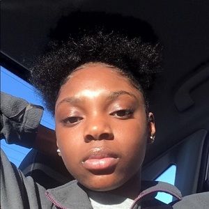 Meet your Posher, Alanna